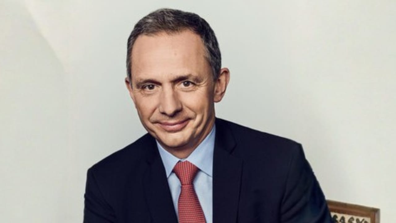 HP appoints interim CEO after Enrique Lores leaves to become PayPal CEO
