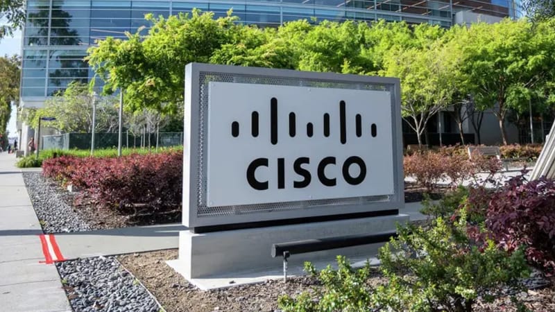 Cisco announces 5% layoffs while posting record $15.8 billion revenue