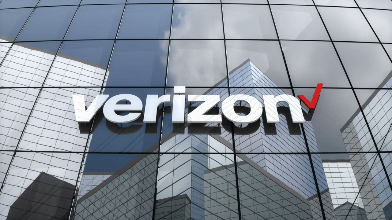 Verizon to lay off 15,000 employees under new CEO’s cost-cutting plan