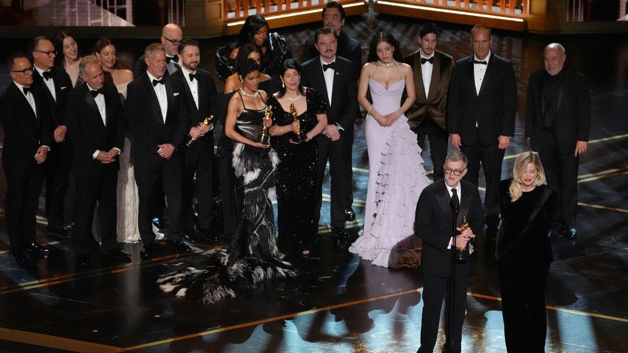 The price of prestige: The economics of an Oscar