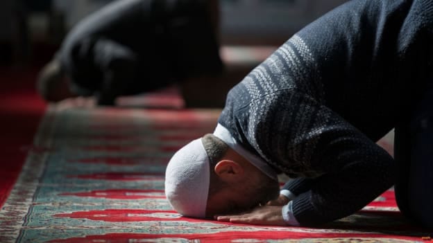 Philippines: Muslim prayer rooms in public offices proposed
