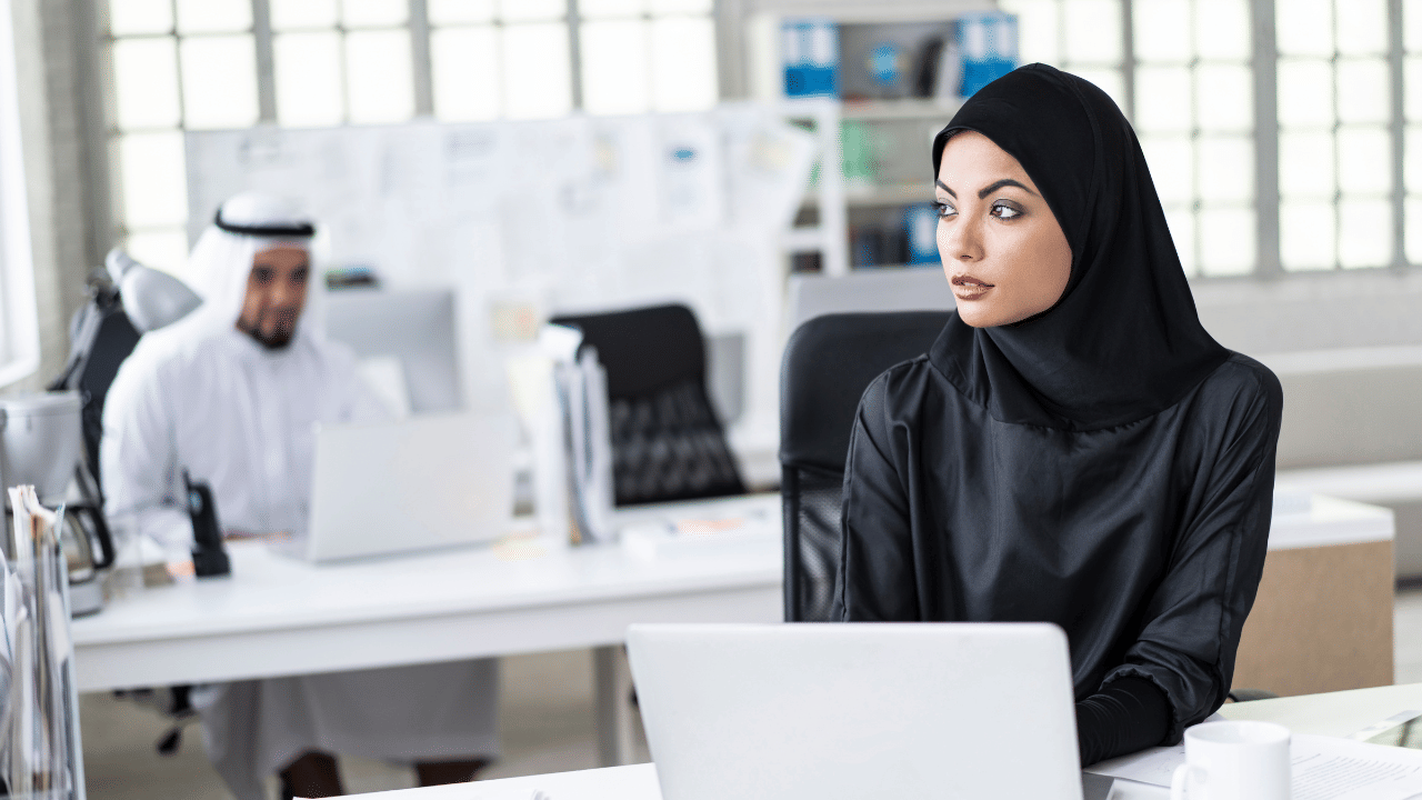 UAE employers urged to look beyond salary as hiring becomes more selective
