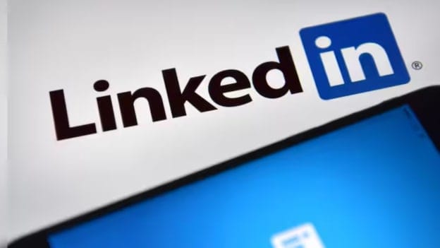 LinkedIn enhances hiring with real-time insights and AI-powered job matching