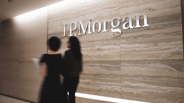 JPMorgan Chase layoffs coincide with hiring thousands