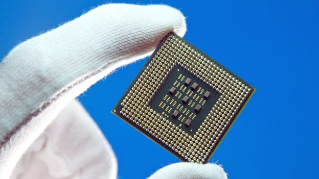 Google's new quantum chip Willow tackles 10 septillion-year problem in minutes