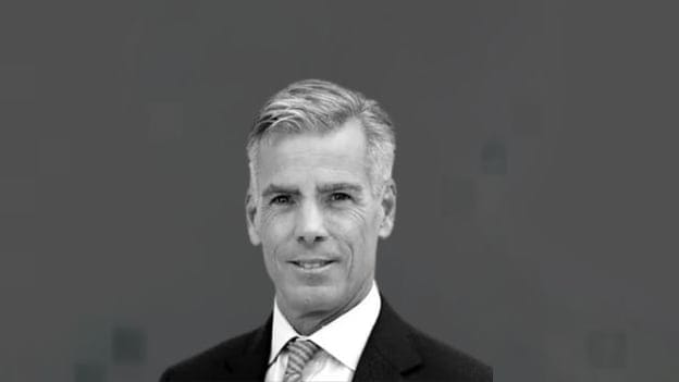 Michael P. Lyons assumes as Chief Executive Officer of Fiserv