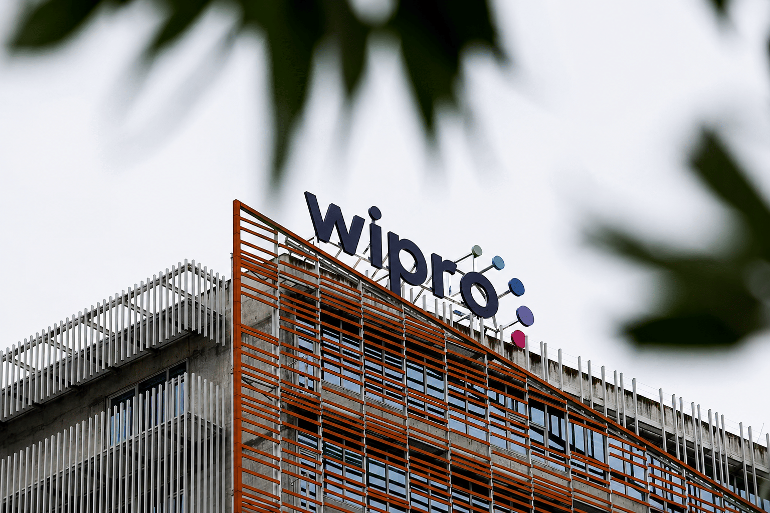 Wipro gives over 10.2 lakh stock awards to employees